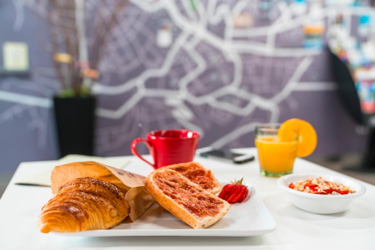 Hotel Ibis Styles Chambery Centre Gare Exterior foto