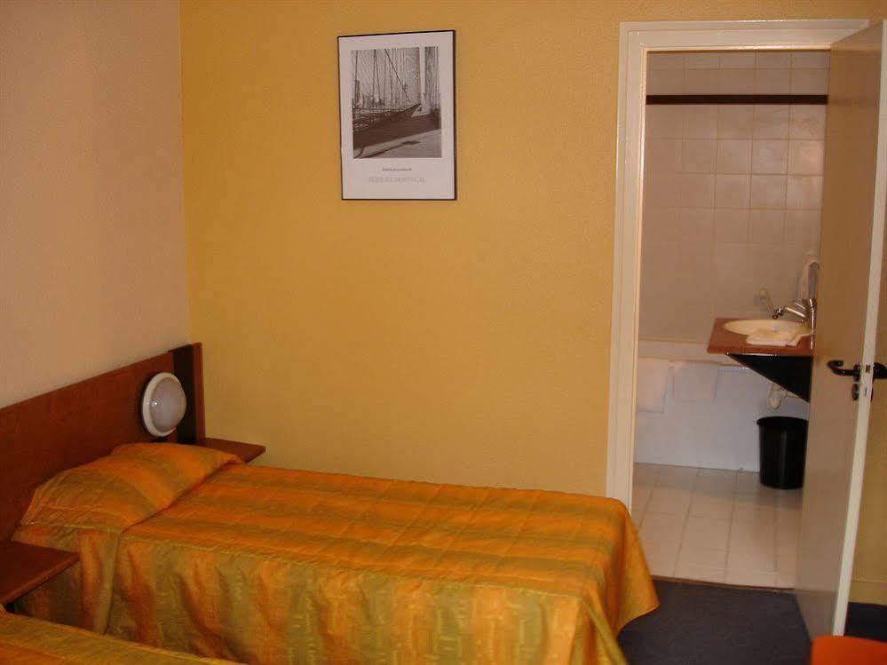 Hotel Ibis Styles Chambery Centre Gare Exterior foto