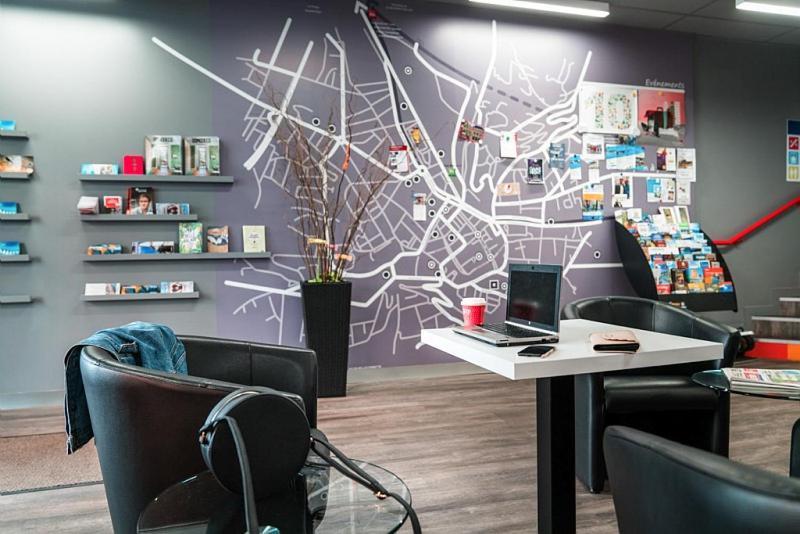 Hotel Ibis Styles Chambery Centre Gare Exterior foto
