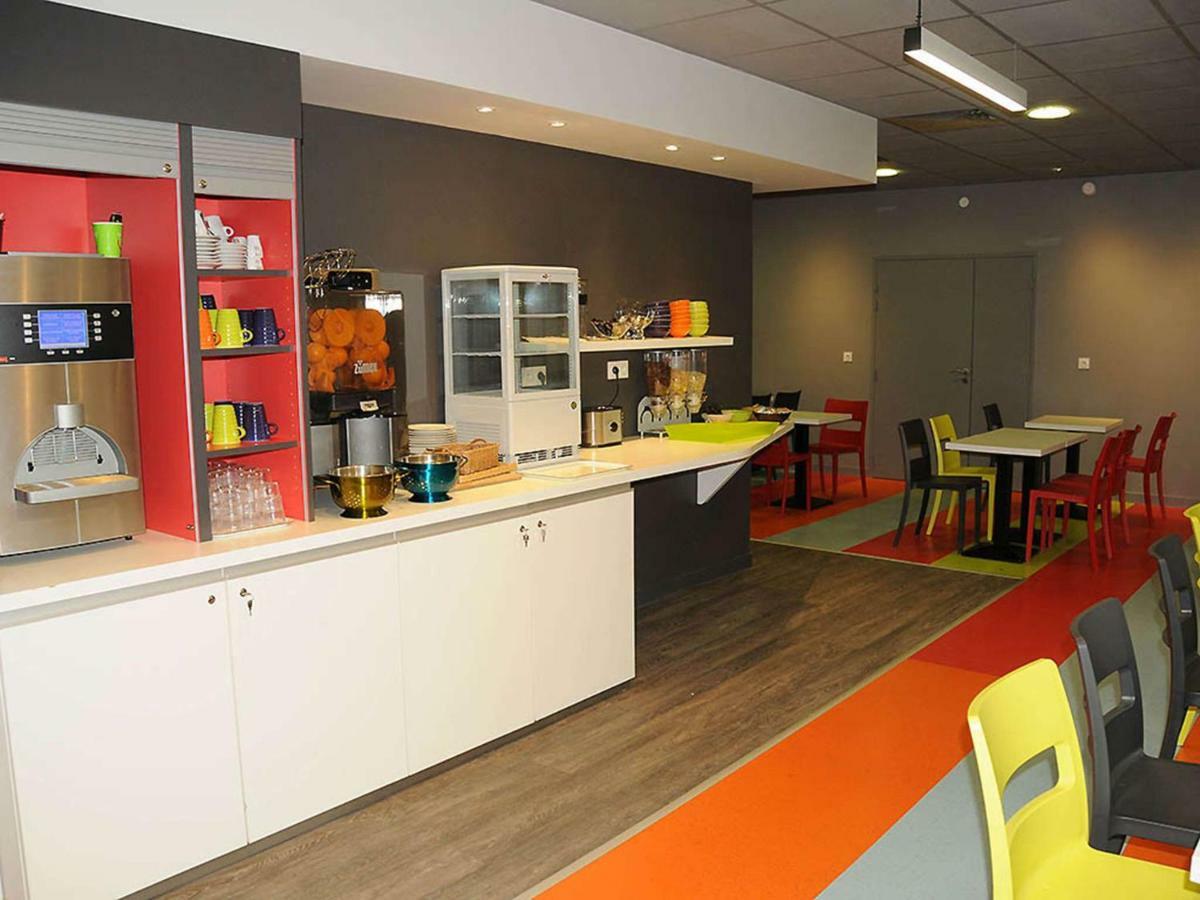 Hotel Ibis Styles Chambery Centre Gare Exterior foto
